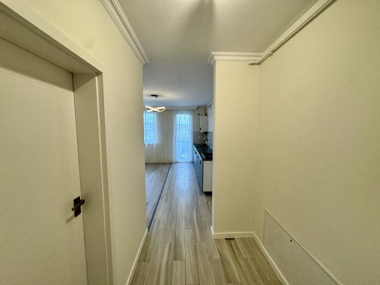 Apartament cu 4 camere decomandat în Florești