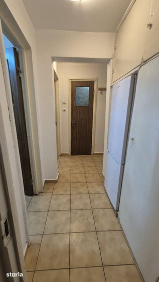 Apartament cu 2 camere decomandat în Tei