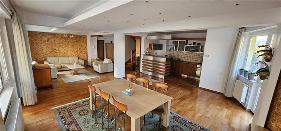 Apartament cu 3 camere decomandat, mobilat în Herăstrău