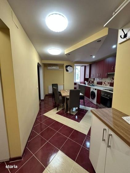 Apartament cu 4 camere în Central