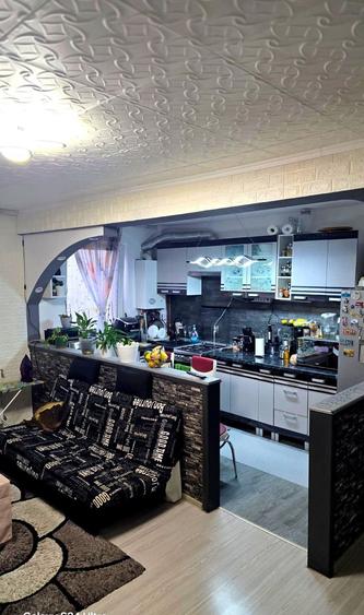 Apartament cu 2 camere decomandat în Florești