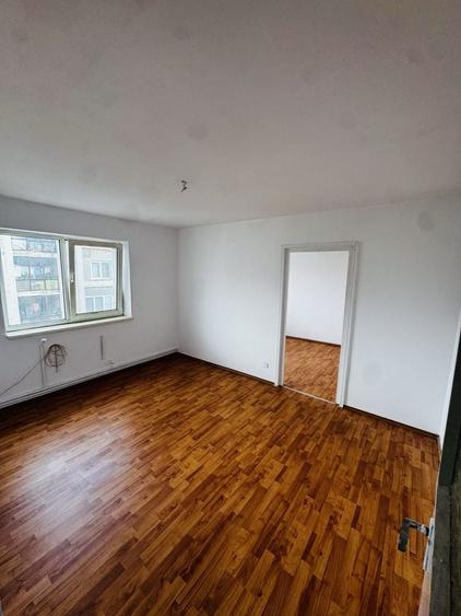 Apartament de vanzare cu 2 camere, etaj 3 - 4