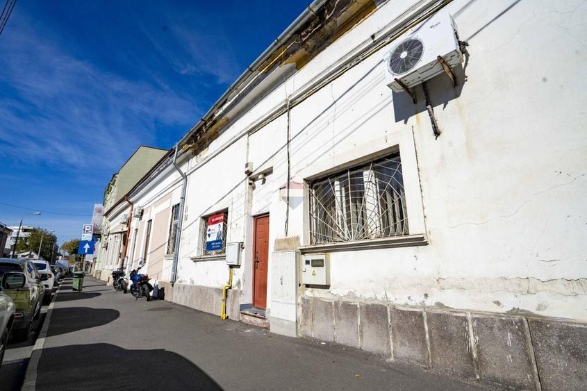 Apartament cu 5 camere în Central