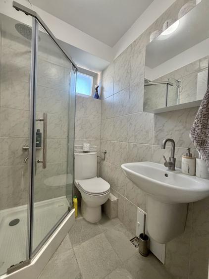 Apartament cu 3 camere decomandat, mobilat în Tipografilor