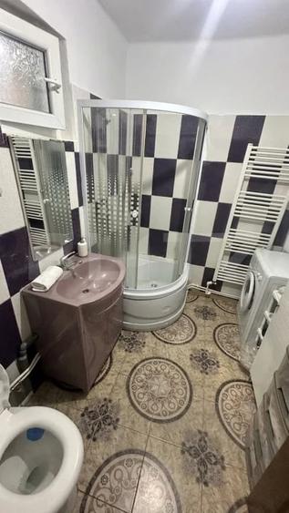 Casă cu Teren 200 Mp în Central