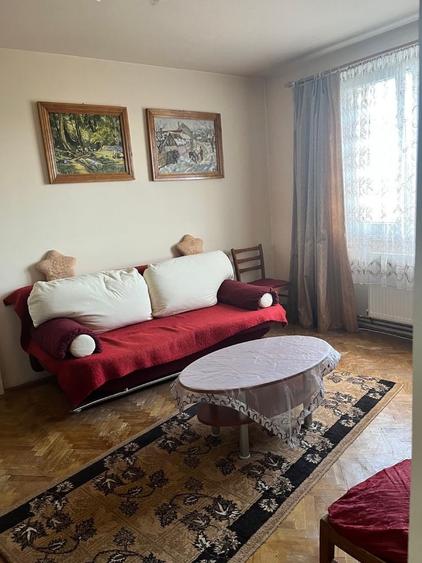 Apartament cu 3 camere semidecomandat în Est