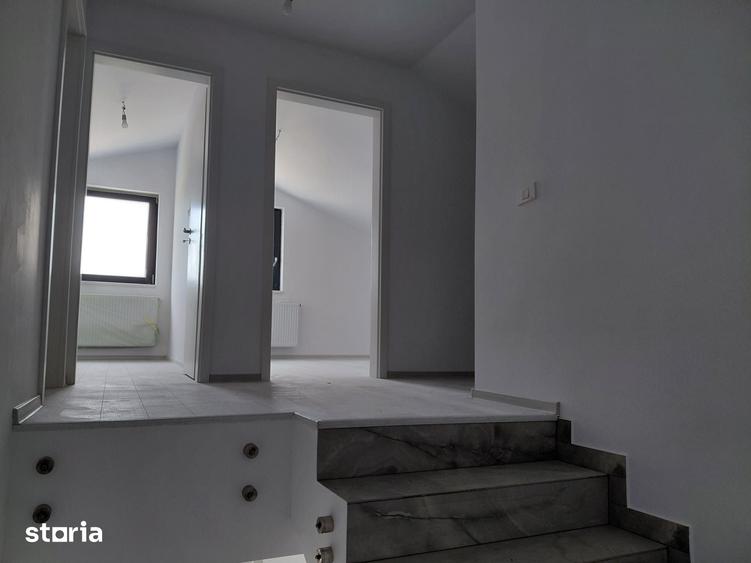 Casă cu 7 camere cu Teren 200 Mp în Central