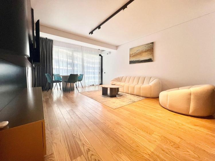 Apartament cu 2 camere, mobilat în Barbu Văcărescu