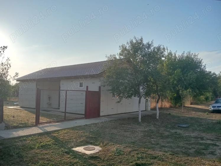 Casă cu 2 camere cu Teren 719 Mp în Central