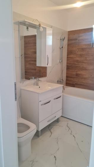 Casă cu 3 camere cu Garaj în Berceni