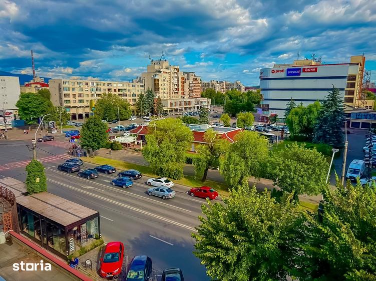 Apartament cu 2 camere decomandat în Republicii