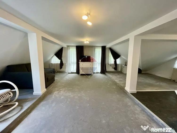 Casă cu 7 camere cu Teren 7661 Mp în Cheia