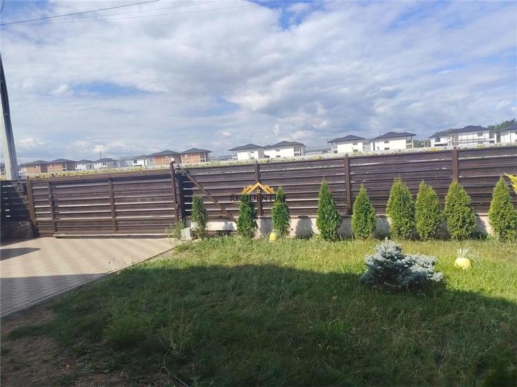 Casă individuală cu 4 camere cu Canalizare în Șcheia