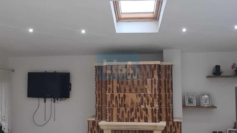Casă cu 3 camere cu Canalizare în Central