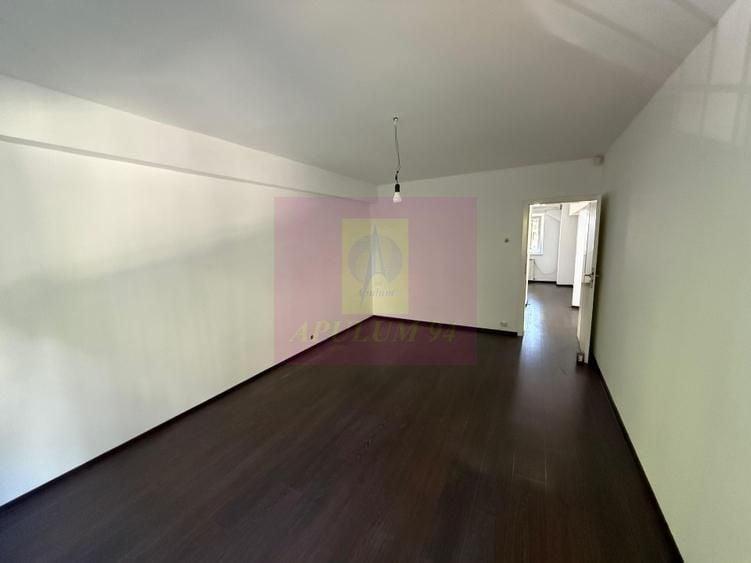 Apartament cu 3 camere decomandat în Dorobanți