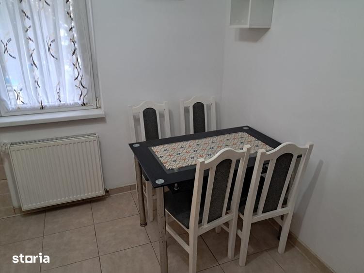 Apartament cu 3 camere decomandat în Lipovei