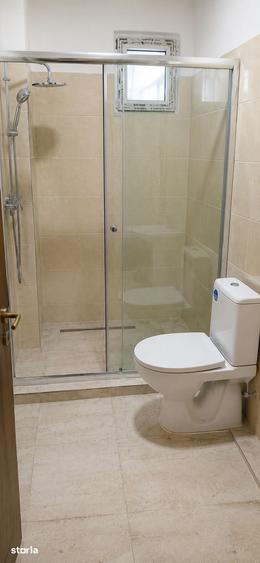 Apartament cu 3 camere decomandat în Romană