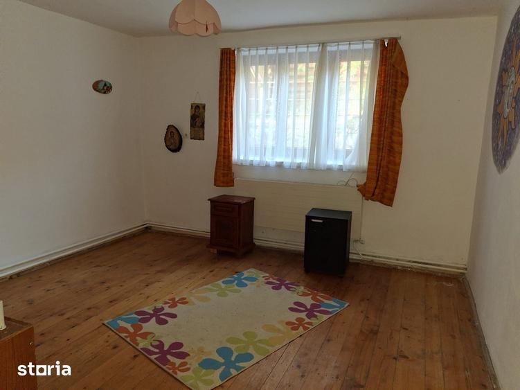 Casă cu Teren 1418 Mp în Bazna