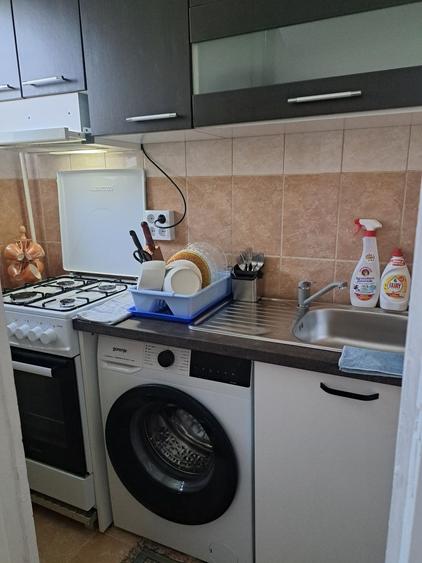 Garsonieră decomandată în Primăverii