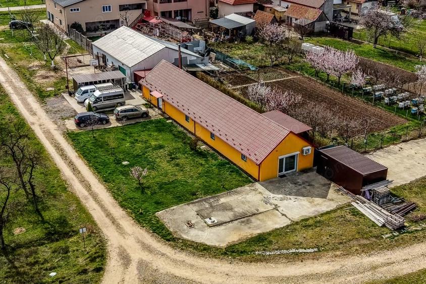 Casă cu 3 camere cu Teren 289 Mp în Central