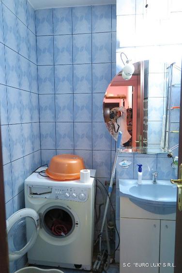 Apartament cu 4 camere semidecomandat în Micălaca