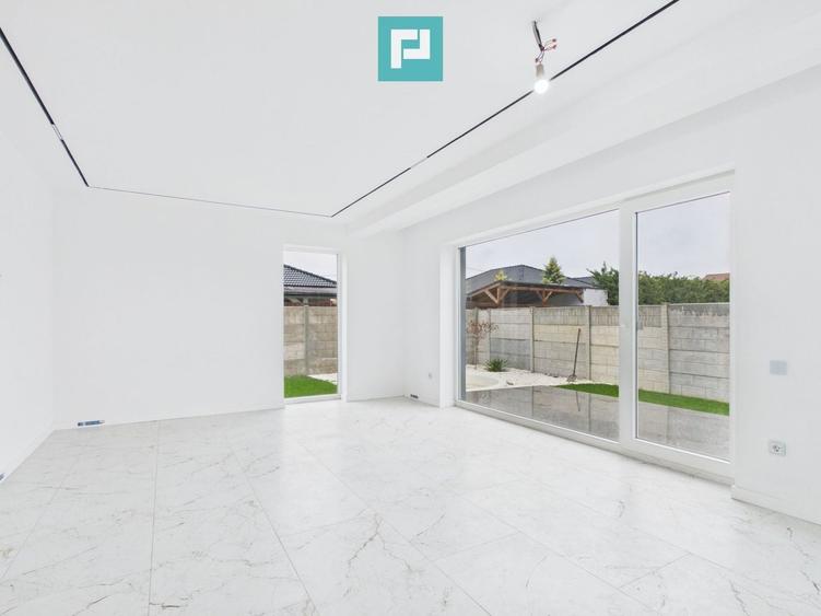 Casă individuală cu 5 camere cu Piscina în Oncea