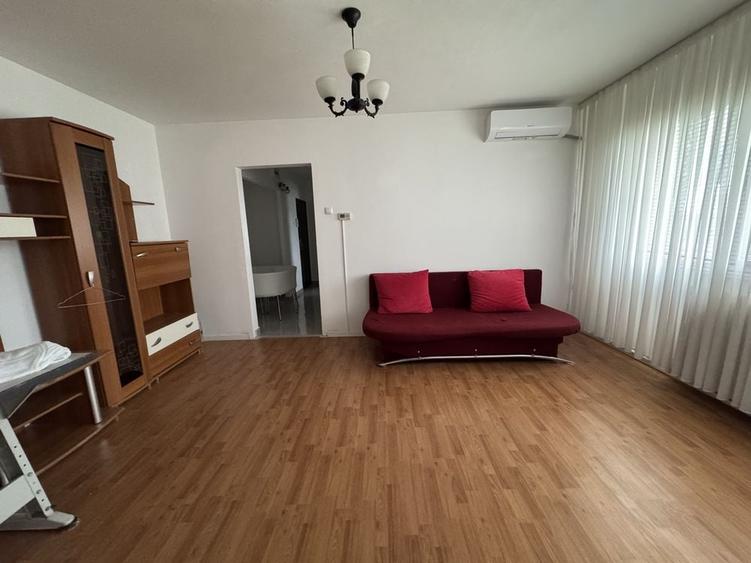 Apartament cu 2 camere nedecomandat în Primăverii