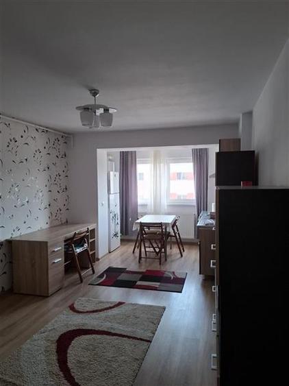 Apartament cu 2 camere semidecomandat în Theodor Pallady