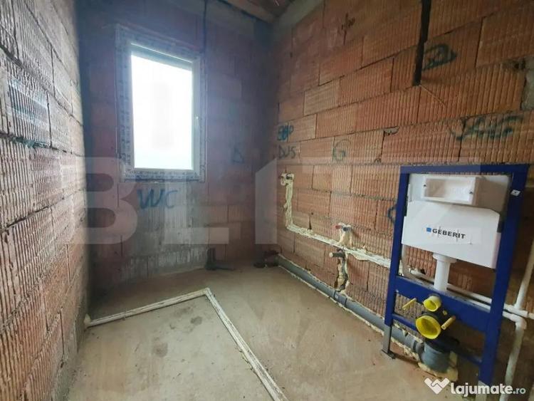 Casă cu 4 camere cu Teren 430 Mp în Central