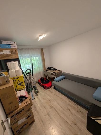 Apartament cu 3 camere decomandat în Spitalul Județean