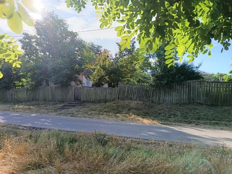 Casă individuală cu 4 camere cu Teren 1530 Mp în Brătulești