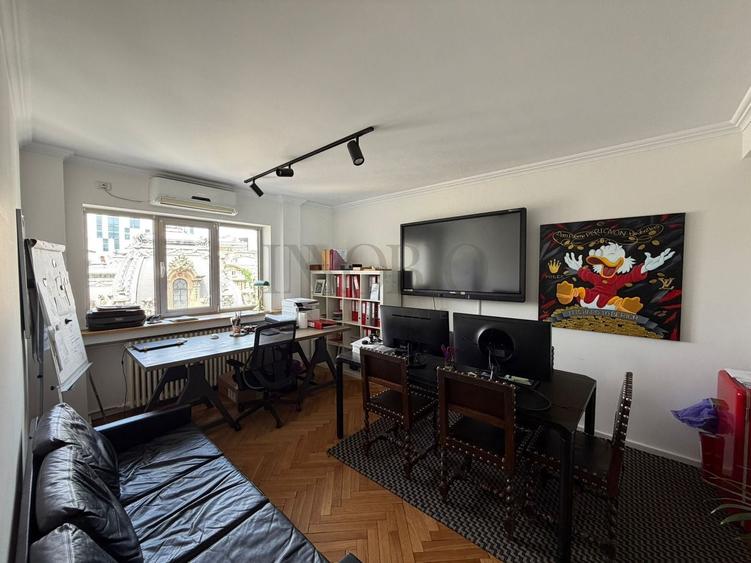 Apartament cu 3 camere decomandat în Calea Victoriei