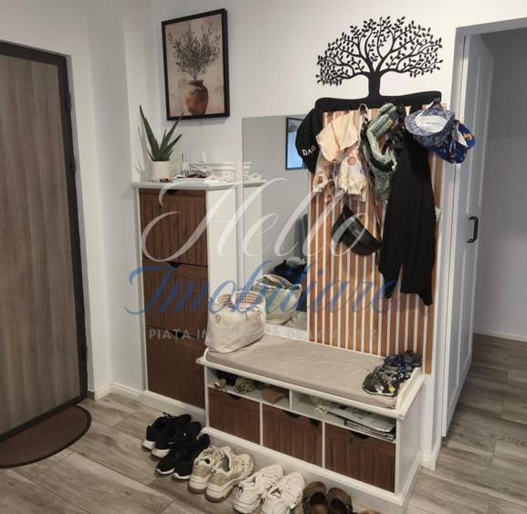 Apartament cu 3 camere decomandat, mobilat în Între Lacuri