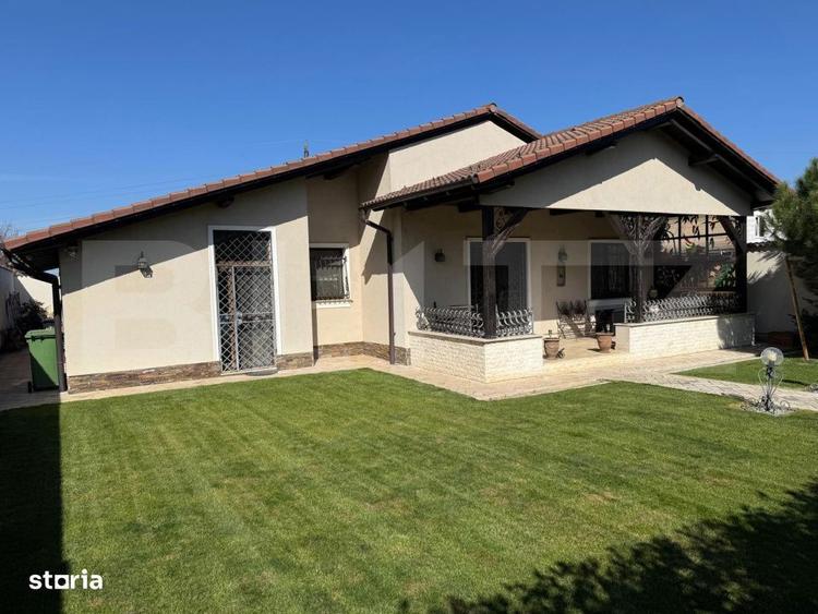 Casă cu 3 camere în Rontău