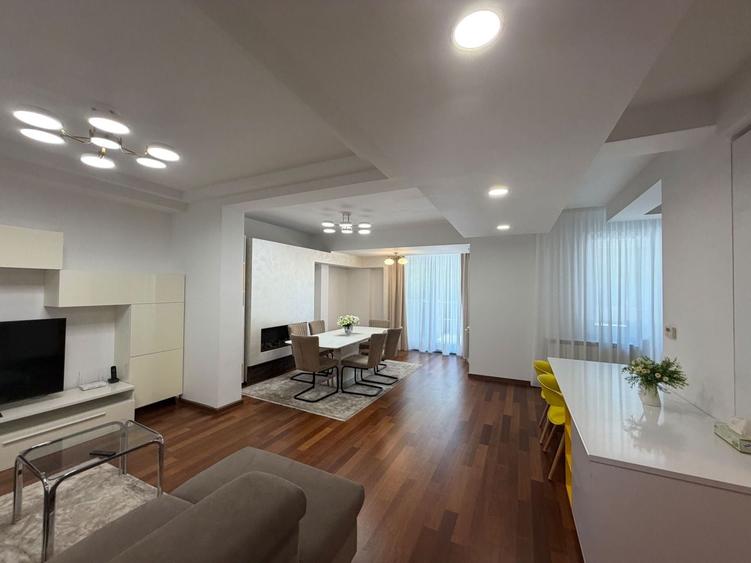 Apartament cu 4 camere în Herăstrău