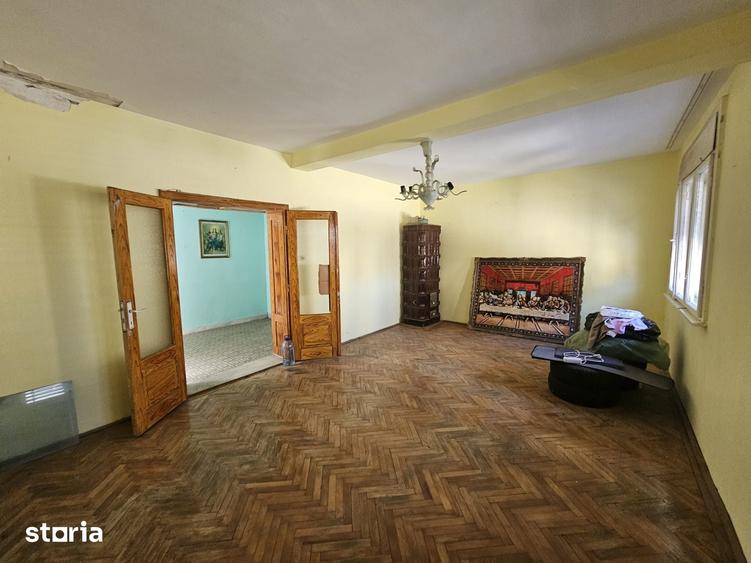 Casă cu 3 camere cu Teren 212 Mp în Central