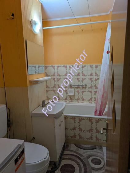 Apartament cu 3 camere decomandat în Simeria