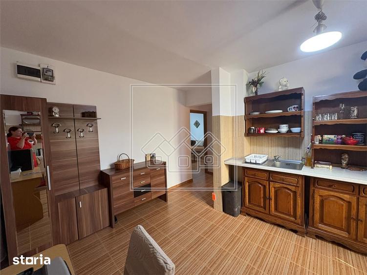 Apartament cu 2 camere decomandat în Ștrand