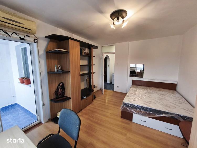 Garsonieră decomandată în Rahova