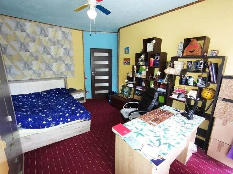 Apartament cu 3 camere semidecomandat, mobilat în Zorilor