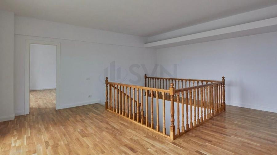 Apartament cu 4 camere decomandat în Pipera