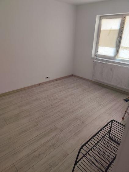 Apartament cu 2 camere semidecomandat în Brusturi