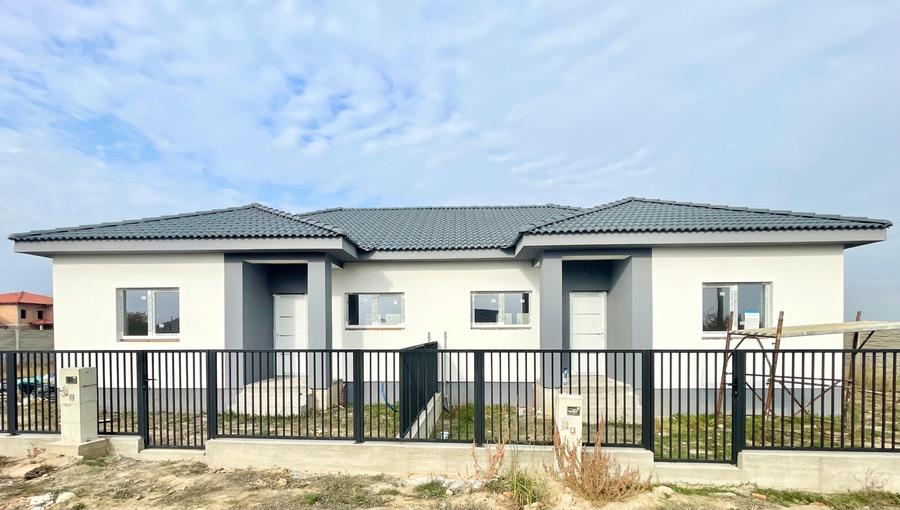 Duplex cu 3 camere cu Canalizare în Moșnița Nouă