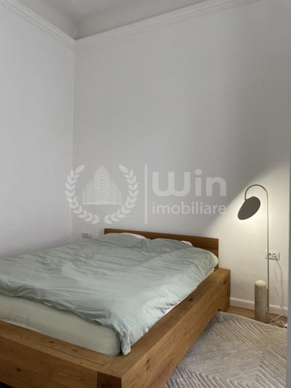 Apartament cu 4 camere semidecomandat, mobilat în Central