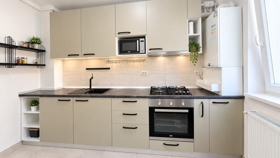 Apartament cu 2 camere decomandat, mobilat în Nord-Vest