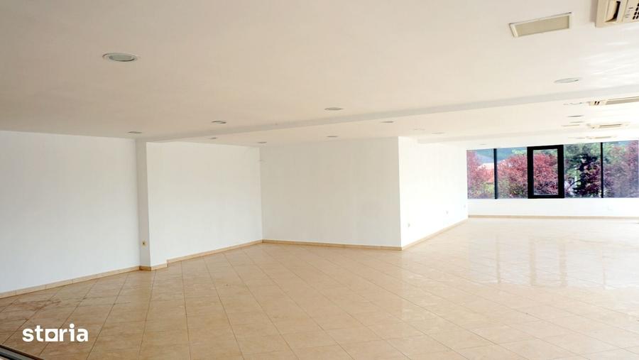 DE INCHIRIAT- SPATIU COMERCIAL 140 MP - 11