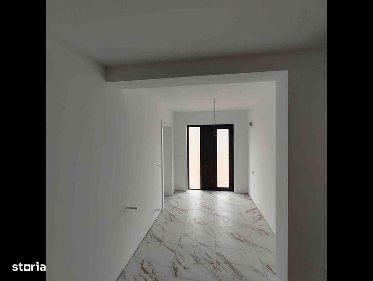 Casă cu 3 camere cu Teren 425 Mp în Holboca