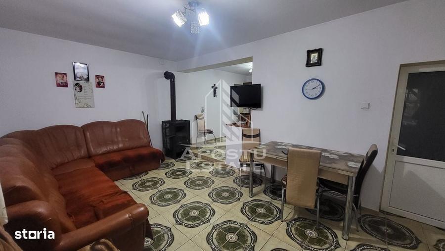 Casa individuala cu 6 camere,2 bai,teren de 1017 mp Pischia Central - 11