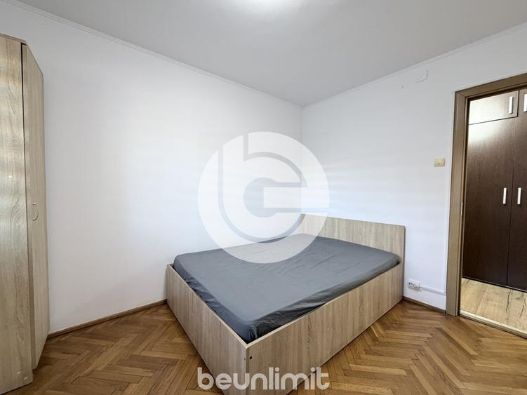 Apartament cu 3 camere decomandat, mobilat în Central