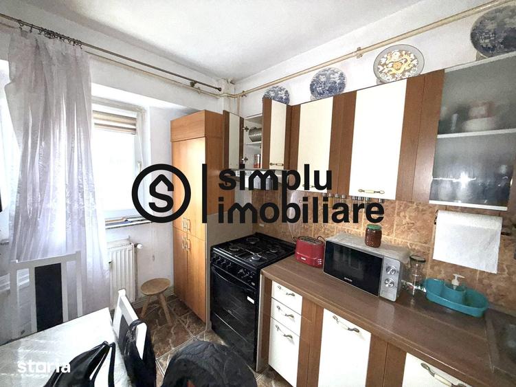 Apartament cu 3 camere decomandat în Robănești